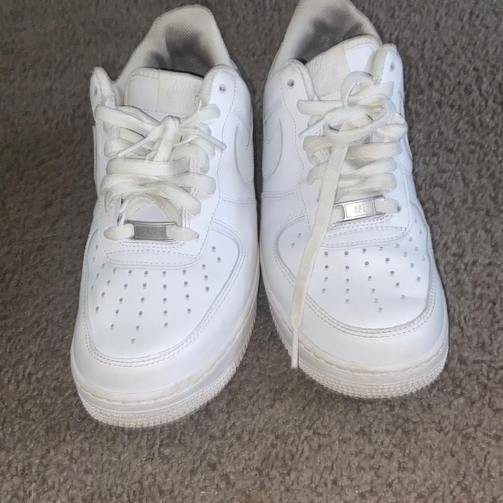 Nike air max shoes all white